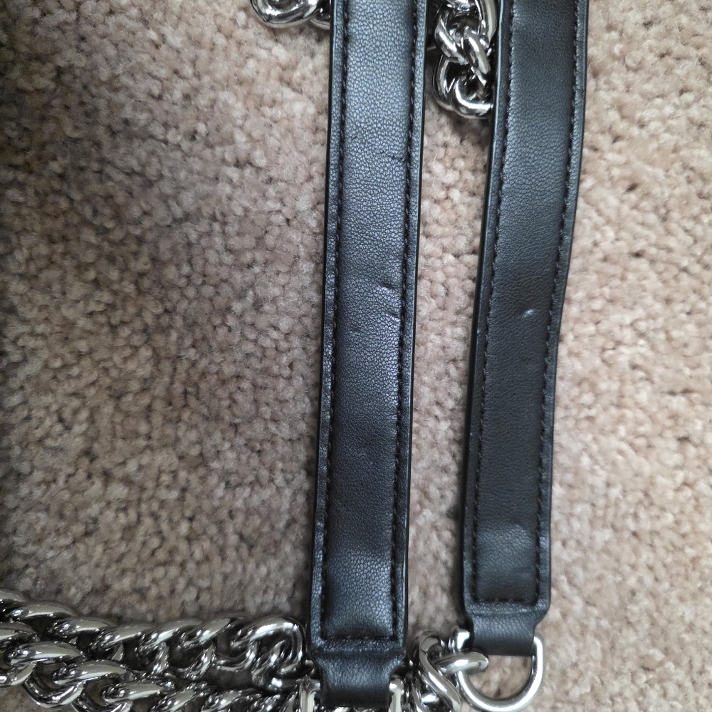 Marc Jacobs Black Quilted Shoulder Bag with Silver Chain - Picture 7 of 8